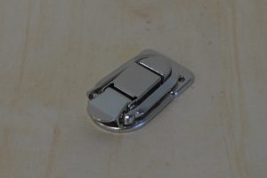 Salkun/ laukun salpa, pieni