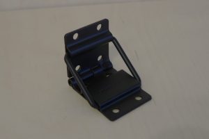 Sarana rajoittimella musta